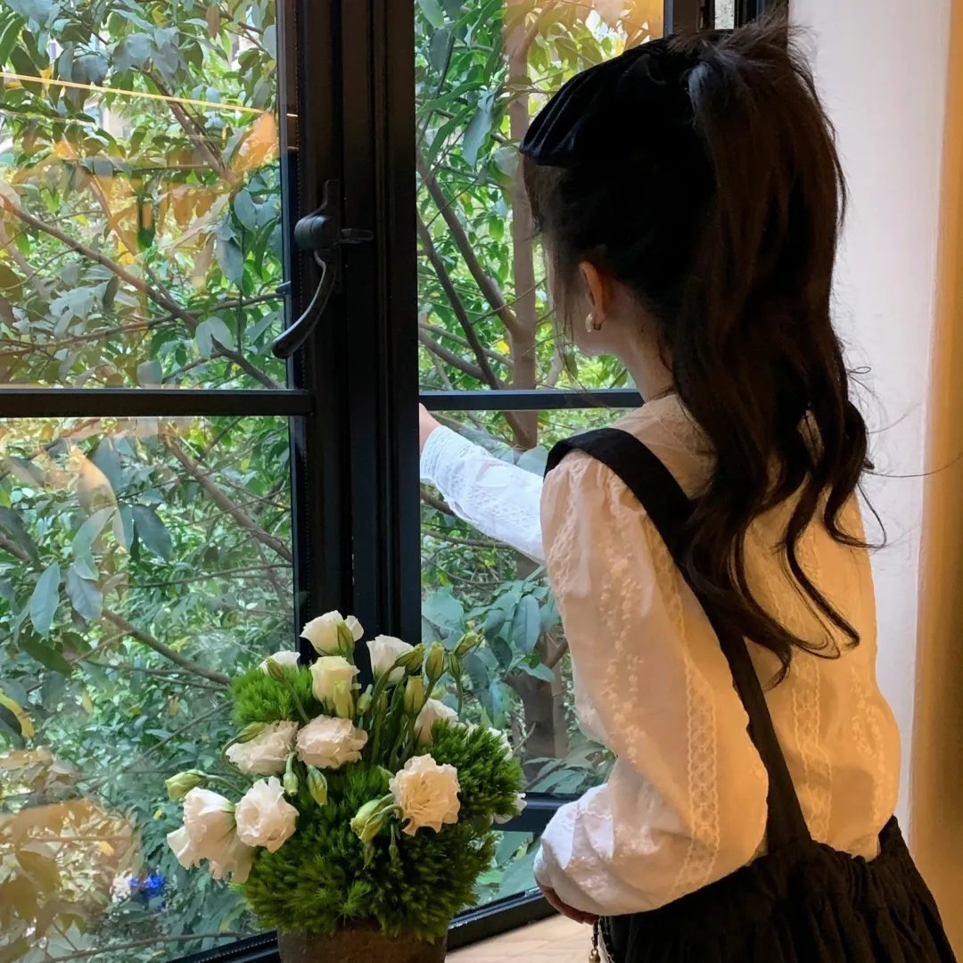 她不当女主很多年